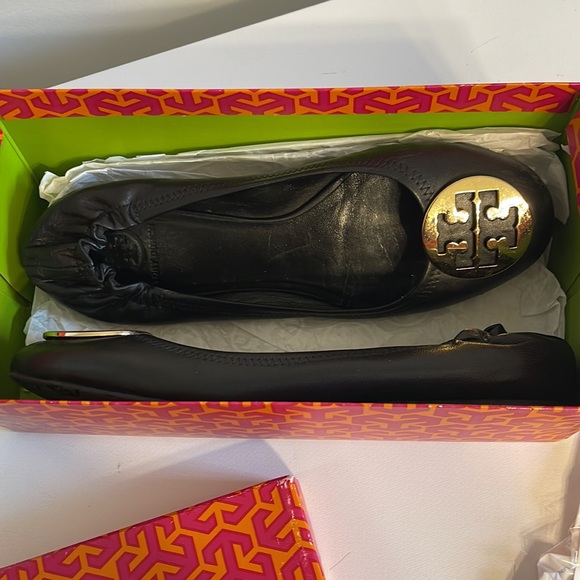 Tory Burch Classic Reva Ballet. - Picture 4 of 4